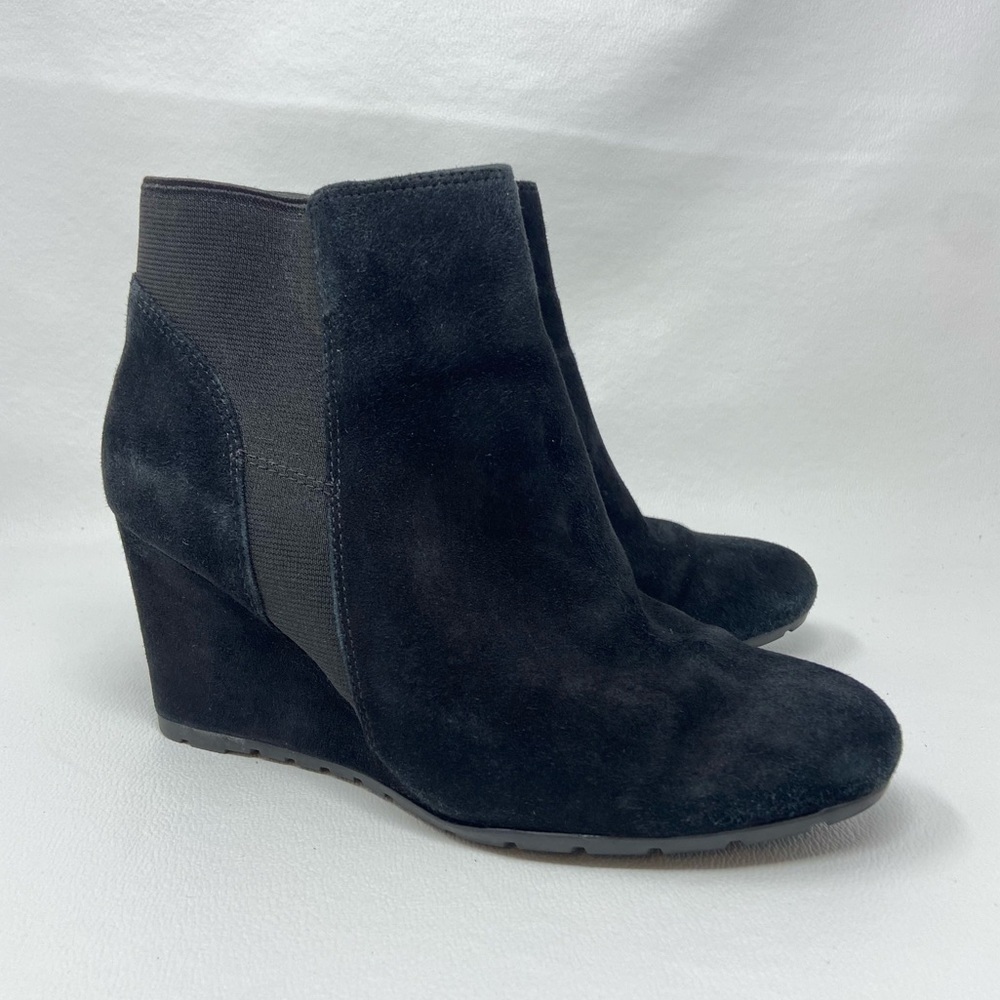 Clarks Artisan 16731 Black Suede Leather Wedge Heel Ankle Boots Women’s Size 6
